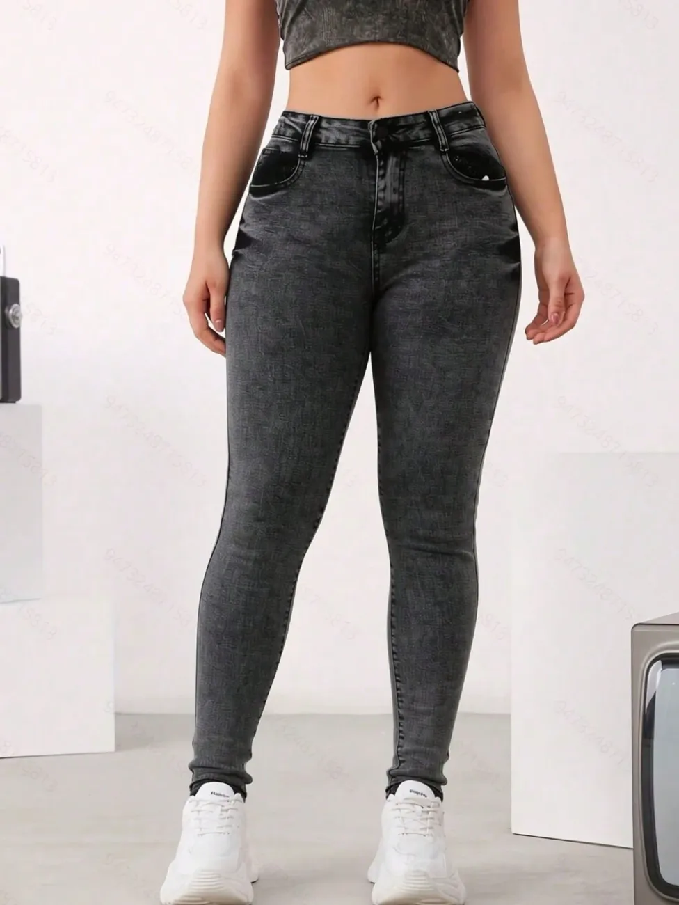 Gris-negro